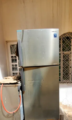 ثلاجة وفرن للبيع عرطه