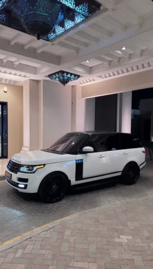 سيارة لاند روفر HSE V8 موديل 2013 نظيفة مرخصة بأسعار مناسبة