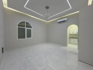 للايجار استيديو في رملة زاخر 1800 شهري شامل