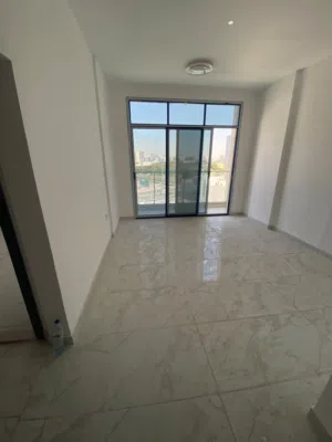 غرفه وصاله اول ساكن ايجار سنوى بعجمان منطقة الراشديه 3 مقابل حديقة السيدات سهل الخروج الى الشارقه