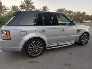 انا مجرد ناشر للاعلان التواصل على رقم.             السيارة للبيع فقط قابل للتفاوض بالمعقول