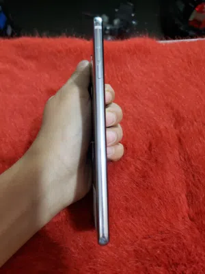 هاتف ال جي V30