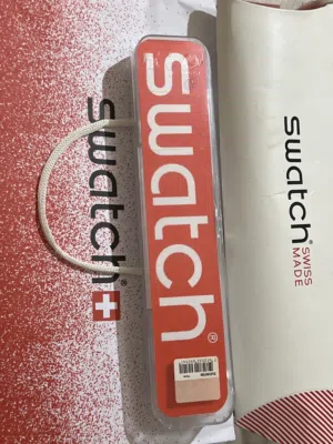 علبة ساعة swatch أصلية مع جميع أوراقها