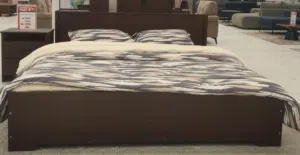KING SIZE BED,DRESSING WARDROBE,SMALL UTLITIES CUBBOARD,SMALL SMART TV