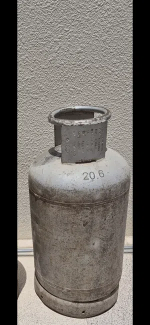 full gas cylinder