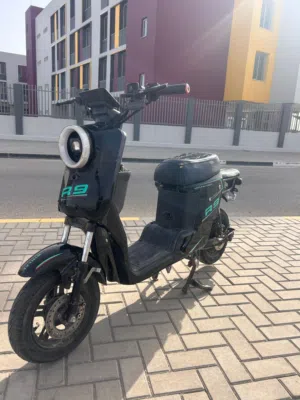 R9 دراجه  للبيع