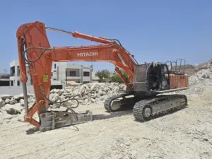 Hitachi 470 Excavator