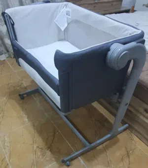 سرير أطفال هزاز