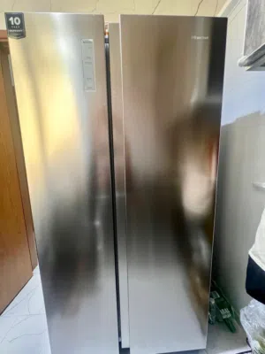 Hisense Side by Side Refrigerator (RS670N4ASU)   670 Liters – Excellent Condition