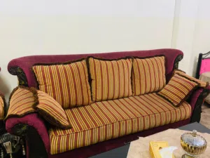 كنب مستعمل في حالة ممتازه   /