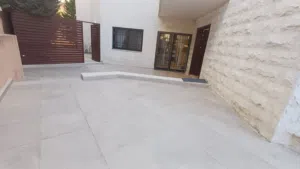 200 m2 3 Bedrooms Apartments for Rent in Amman Deir Ghbar