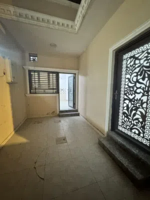 منزل للإيجار طابقين البصرة البرضعية قرب شارع سيد امين موقع سكني مميز