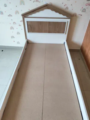 سرير اولاد بحاله جيده جداا وخشب ممتاز