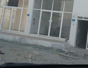 محل للبيع موقع ممتاز بنايه جديده