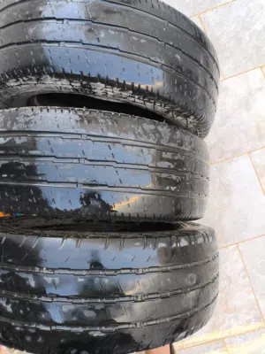 3 قومات بدون ديسكو 235/65/16c حموله