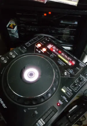 دي جي  بايونير نظيفه جدا DJ Pioneer is very cleanu ما هو السعر اللي ببالك ولكن يكون معقول