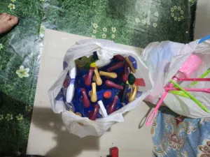 لدى 3مكينات تنظيف منازل وجميع أدوات التنظيف الازمه وجميع المواد جديده لم تستخدم