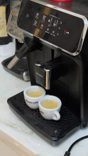 ماكينات قهوة وطحانات ومحمصة