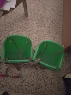 مرجيحة أطفال بحاله ممتازه للبيع