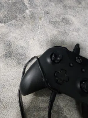 اكس بوكس سيريس اس تواصل واتس (غير قابل)، غير قابل للبدل