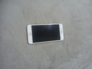Apple iPhone 7 Plus 32 GB in Al Batinah