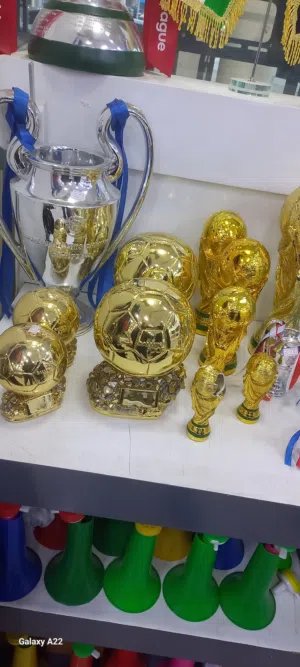ميداليات رياضية لكل أنواع الرياضة ذهبيه فضيه برونزيه وكاؤوس معدن وبلاستيك