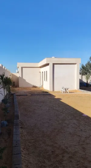 إستراحة للبيع مكان النشيع مسجد طارق بن زياد منطقة سكنيه
