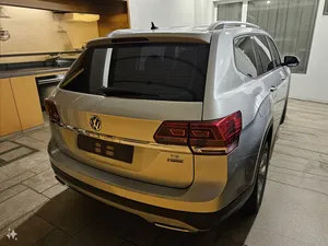 Volkswagen teramont  v6