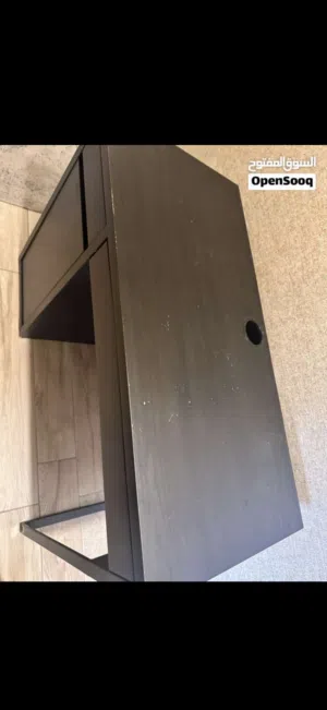 مكتبين دراسيين من IKEA