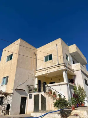 165 m2 More than 6 bedrooms Townhouse for Sale in Irbid Kofor Youba
