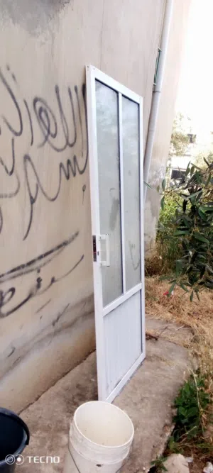 أبواب المنيوم وشبابيك مستعمل