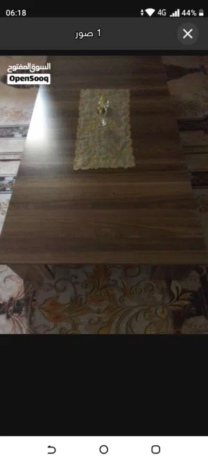 طاولة للبيع
