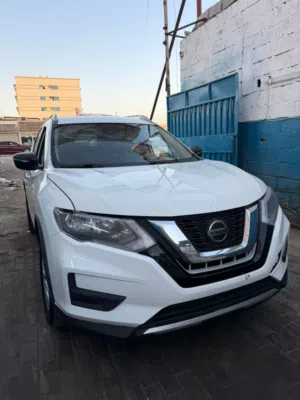 Used Nissan Rogue in Sharjah