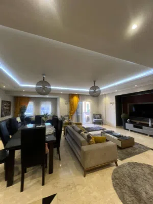 فرصه مميزه لعشاق المساحات الكبيرة