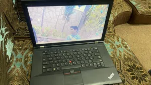 لاب توب بحالة ممتازة شغال 100/ماركة lanova