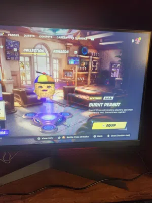 للبيع Burnt Peanut من فئة Mythic بمستوى Lv4 نادر جداااا