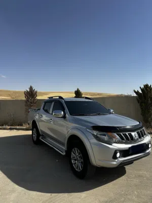 L200 2018 كرت ابيض 7 جيد للبيع كاش