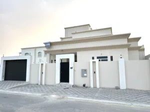 من المالك مباشرة  فيلا جديدة للبيع مرتفعات العامرات الثالثة منطقة جامع الصحابة .اقراء الوصف