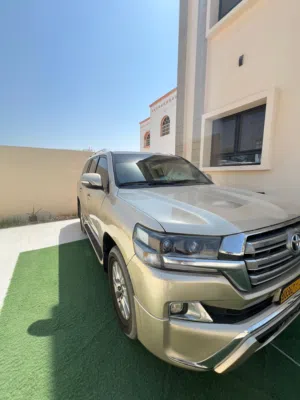 Used Toyota Land Cruiser in Muscat