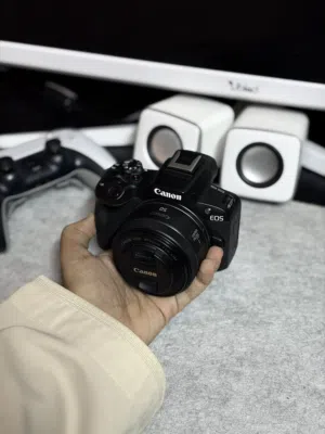 كاميرا canon r50