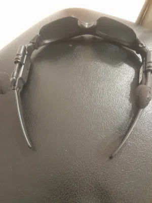 نظارة شمسية + سماعة بلوتوث – أسود أنيق  احجزها الآن قبل نفاد الكمية!