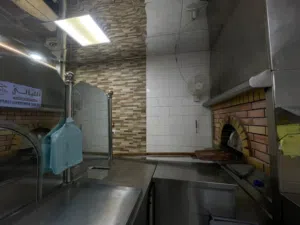 محللين فطاير ومعجنات وبيتزا للبيع