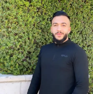 عزام ابو زياده 