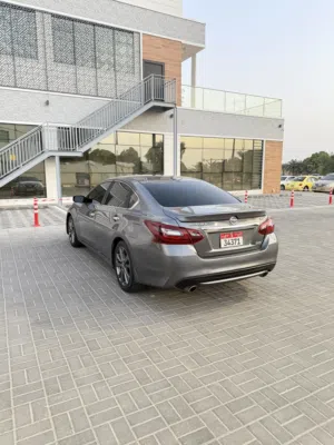 Used Nissan Altima in Al Ain