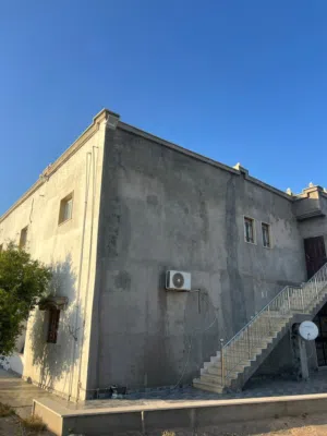 240 m2 3 Bedrooms Townhouse for Sale in Tripoli Wadi Al-Rabi
