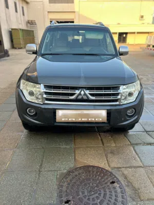 Used Mitsubishi Pajero in Mubarak Al-Kabeer