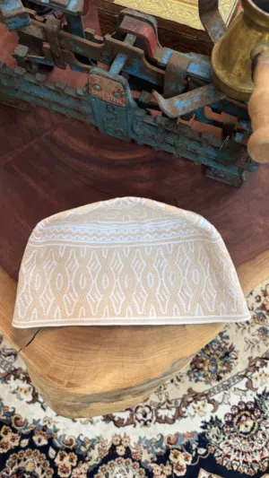 كميه بسيطه متبقيه مقاس 11 و 11 الاربع كميم خياطه يد جوده عاليه قيمه اقل عن سعر سوق ب 10ريال فقط