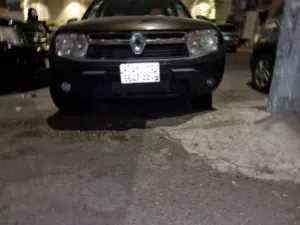 رينو دستر 2015 ممشى  99،950كلم وليس ميل  بحالة جيدة