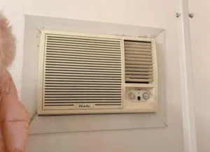 مكيف بيرل 2 طن بارد وبحالة ممتازة جدا