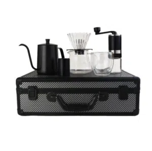 حقيبة "الباريستا المتنقل" (v60).. قهوتك المختصة في كل مكان!